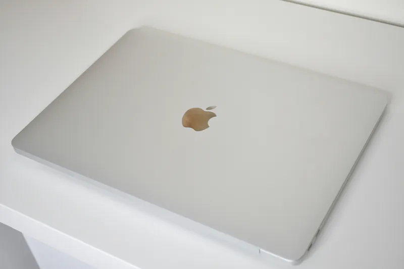 MacBook
